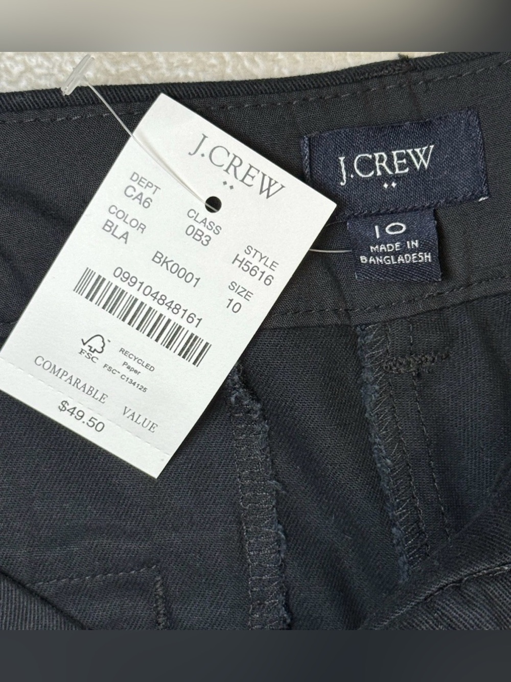 NEW J.Crew 3.5” Classic Chino Shorts in Black
Size 10 32x3.5